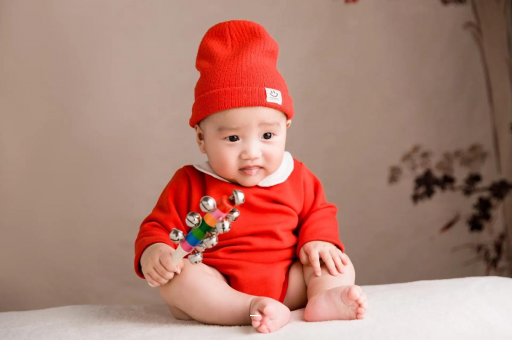 单县宝宝几个月戴银手镯好